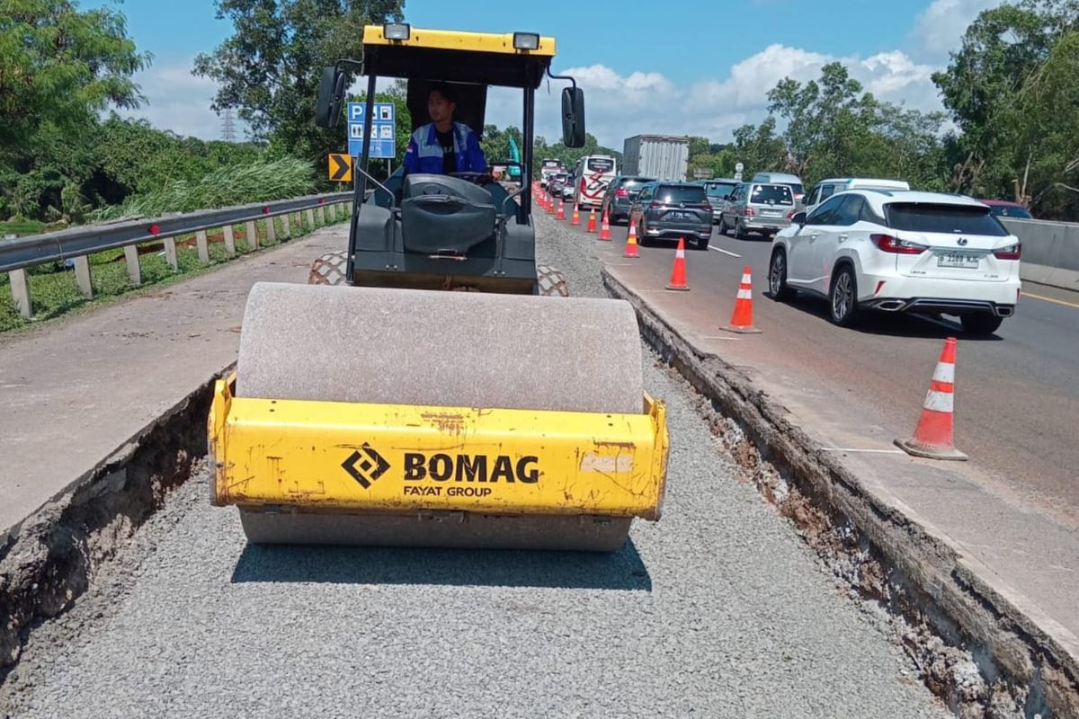 Tol Cipularang, rekonstruksi, Marka Jalan, Tol Padaleunyi, Rekonstruksi, Jasa Marga, Marka jalan, Pekerjaan jalan, Hati-hati, Banyak Pekerjaan Jalan di Tol Cipularang dan Padaleunyi