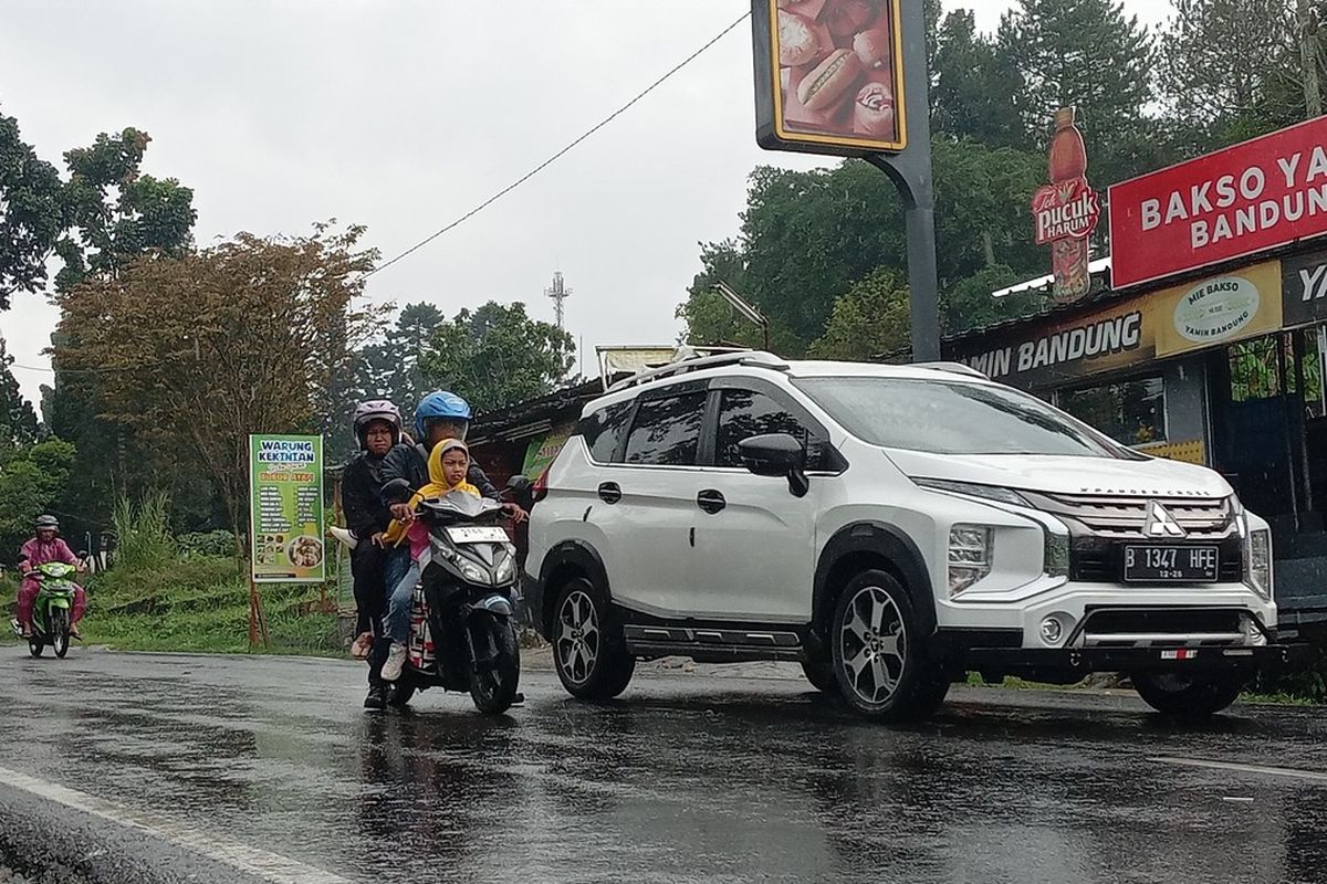 Puncak, jalur Puncak, puncak, longsor, rawan longsor, aman berkendara, Waspada, Ini Titik Rute Rawan Longsor di Jalur Puncak Bogor