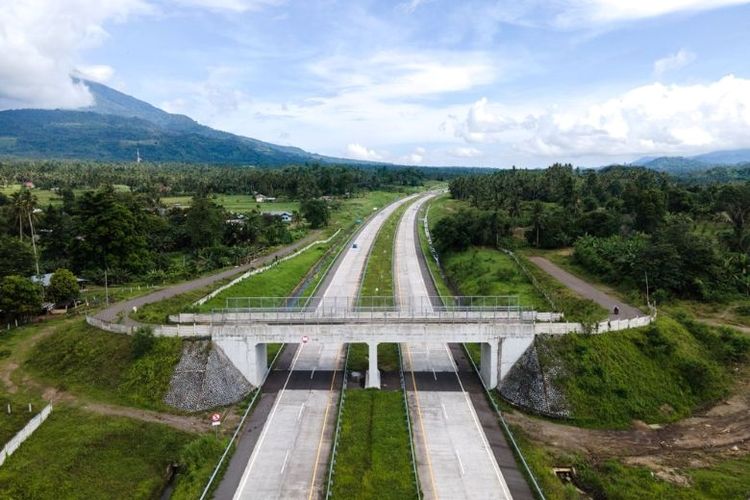 lalu lintas, kemacetan, Lalu Lintas, Jasa Marga, lonjakan kendaraan, Libur Waisak, Libur Waisak, 640.000 Kendaraan Melintasi Tol Regional Nusantara