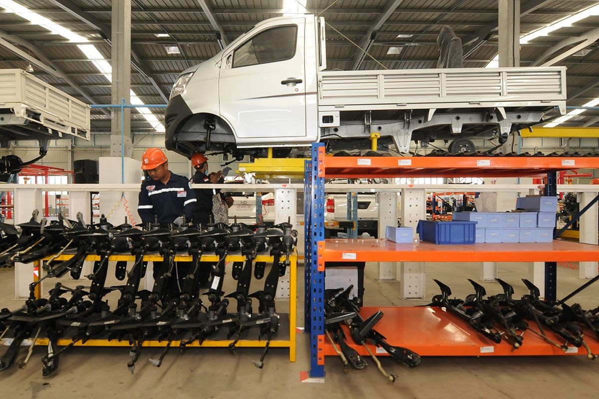 otomotif, kendaraan, industri otomotif, Industri otomotif, Kendaraan, mobil, kendaraan bermotor, Perakitan Lokal Kendaraan Dorong Ekonomi Nasional dan Tenaga Kerja