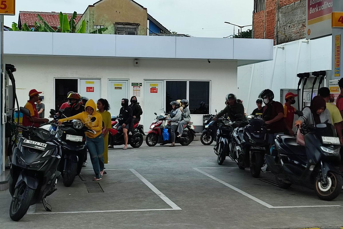 otomotif, SPBU, Bahan bakar minyak, Shell, ESDM, Kementerian ESDM, BBM Langka, BP AKR, Pemerintah Jelaskan Alasan Kelangkaan BBM di SPBU Swasta