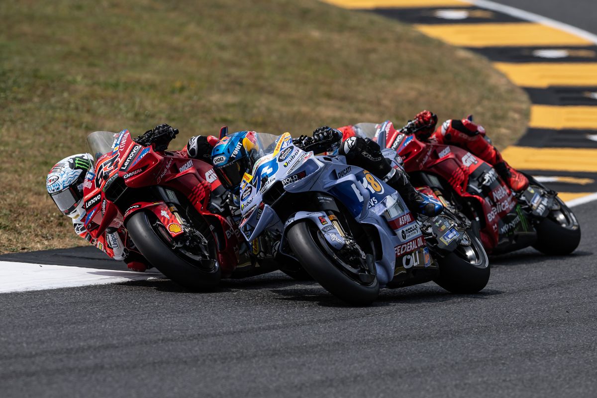 jadwal MotoGP, pelanggaran lalu lintas, Yamaha Gear Ultima, Jadwal MotoGP, Sprint Race, MotoGP Belanda 2025, Pelanggaran Lalu Lintas, Mobil Listrik, Aion UT, Booking Fee, Mobil listrik, mobil listrik, Populer Otomotif, artikel terpopuler, booking fee, aion ut, Jadwal MotoGP Belanda dan Pelanggaran Lalu Lintas di Pemukiman
