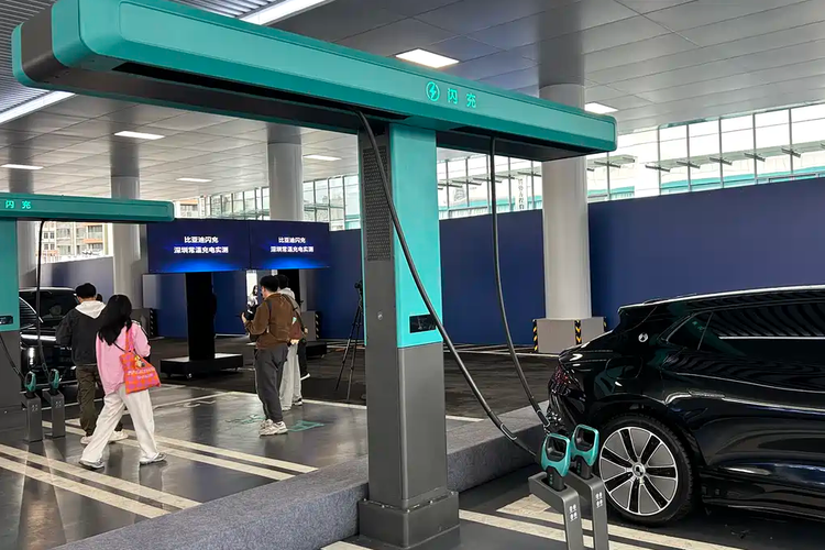 BYD Rilis Blade Battery 2.0, Cas Mobil Listrik Hitungan Menit