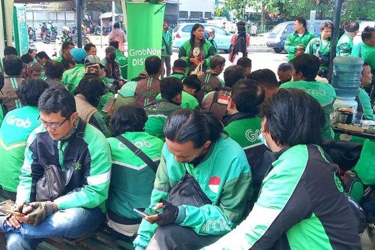 transportasi daring, Transportasi daring, Kota Agats, Djoko Setijowarno, kesejahteraan pengemudi, Ojek Daring: Realita dan Tantangan yang Dihadapi
