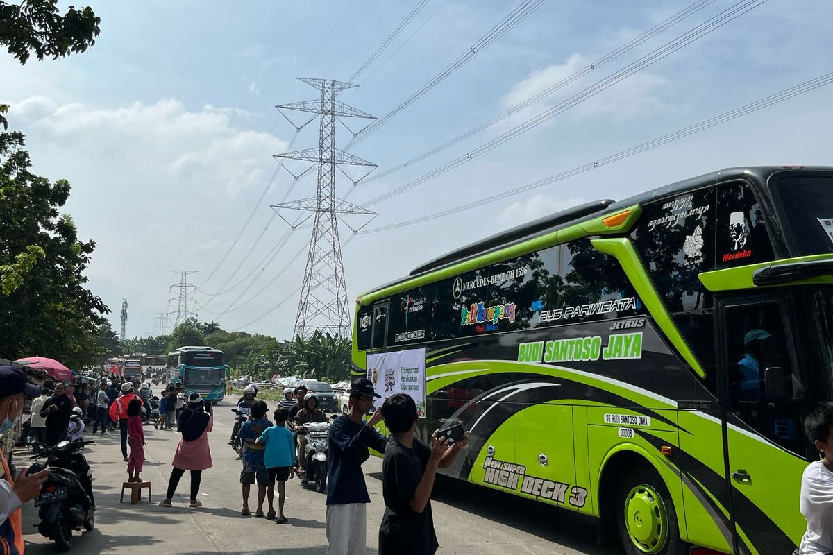 mudik, Mudik gratis, Bus tidak layak jalan, Mudik gratis kementerian perhubungan, Mudik Gratis Kementerian Perhubungan Pakai Bus Tidak Sesuai Standar