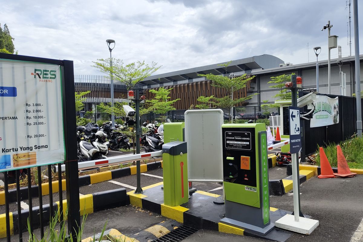 Sistem Parkir Otomatis: Keamanan vs Teknologi Tanpa Petugas