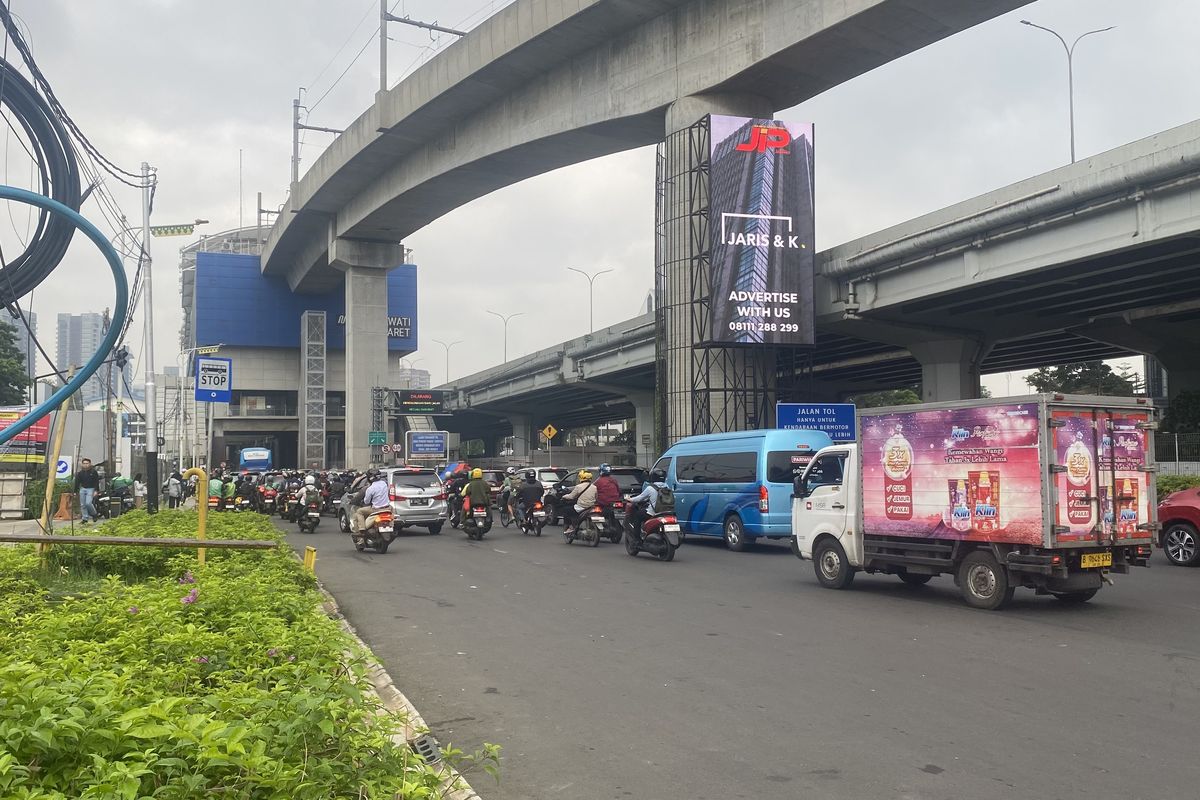 Tips Bikin Perjalanan Jadi Nyaman: Selalu Tertib dan Berempati