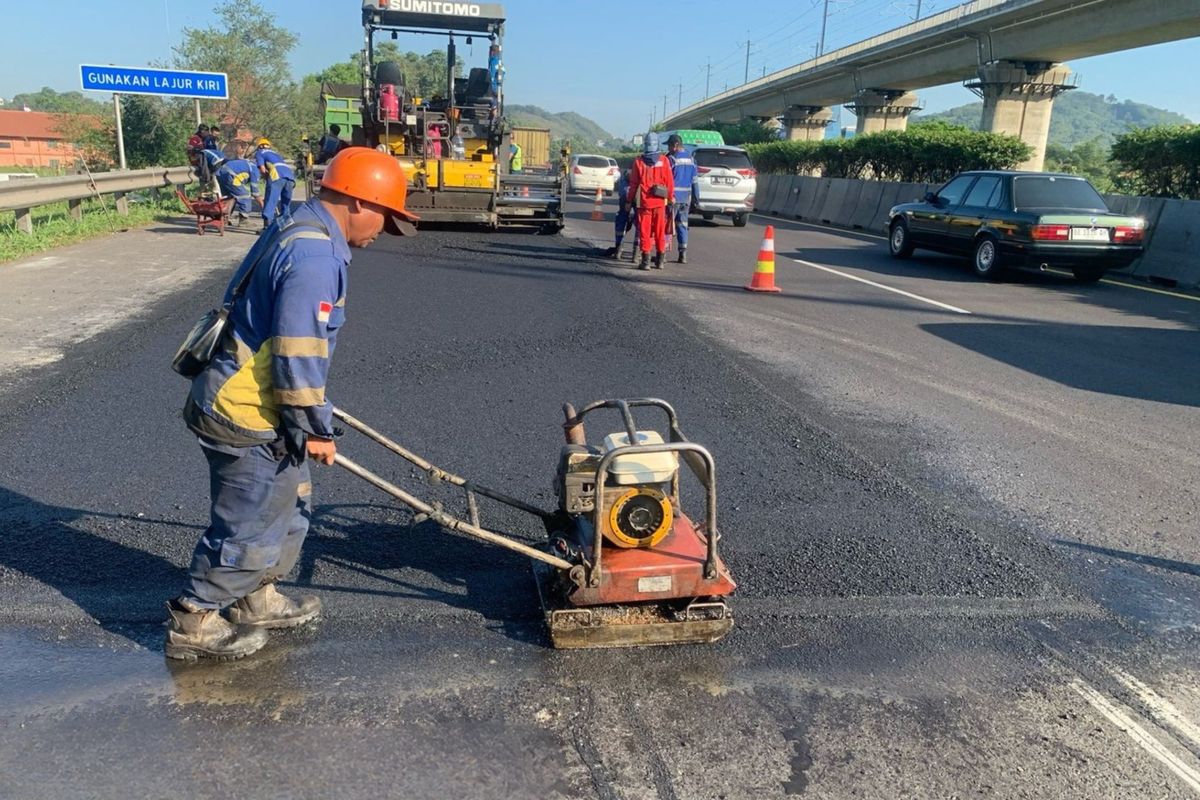 jalan tol, Jasa Marga, Tol Cipularang, Tol Padaleunyi, perbaikan jalan tol, Awas Macet, Ada Perbaikan Jalan Tol Cipularang dan Padaleunyi