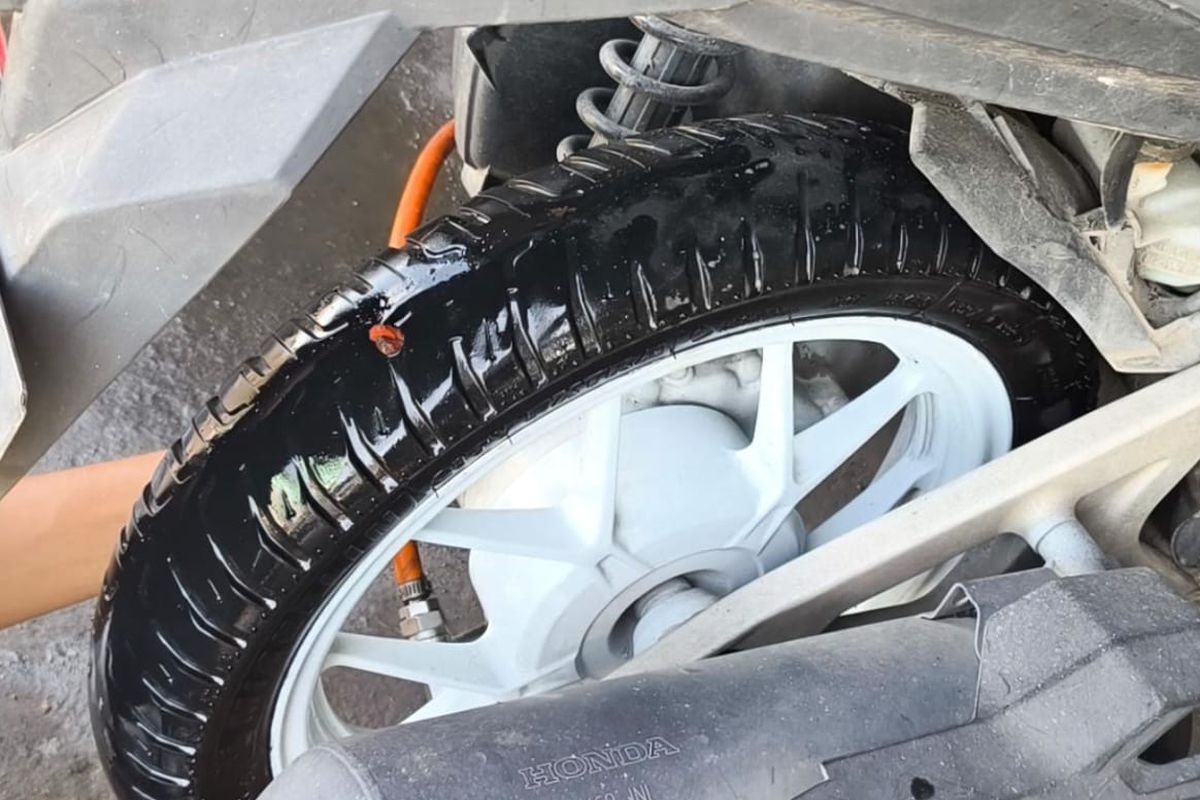 cairan ban tubeless, kualitas cairan ban, perawatan ban tubeless, keawetan pelek, Panduan Memilih Cairan Ban Tubeless yang Tepat untuk Motor
