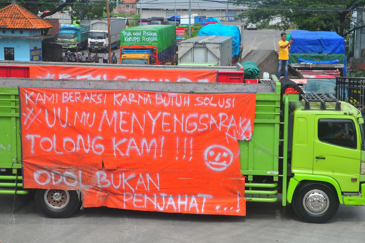 truk ODOL, Truk ODOL, Farid Hidayah, kerusakan infrastruktur, regulasi Zero Truk ODOL, Kerusakan Jalan: Truk ODOL Bukan Satu-satunya Penyebab