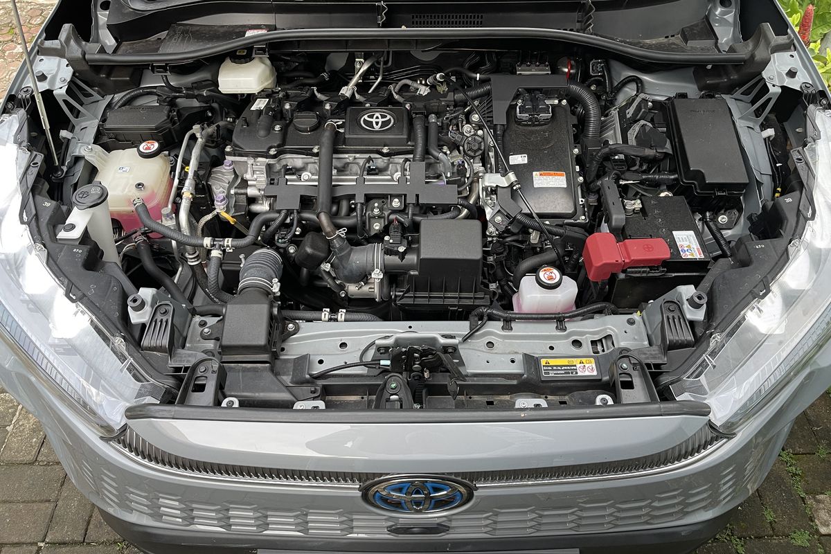 Mobil hybrid, Baterai auxiliary, mobil hybrid, baterai auxiliary, Mobil Hybrid, Paryudi Nasmoco, pengisian baterai, Mengatasi Baterai Auxiliary Mobil Hybrid yang Tekor