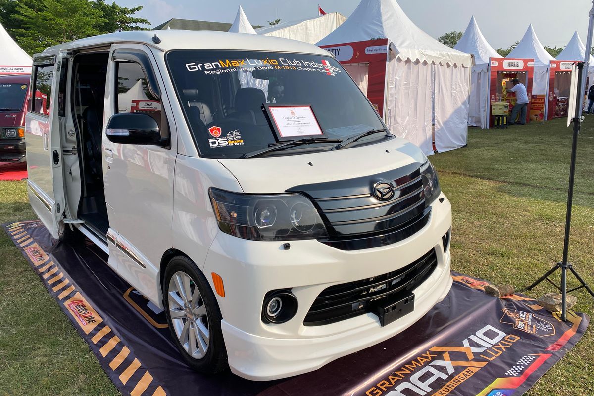Daihatsu Luxio, modifikasi mobil, Kenyamanan Interior, Eksterior sporty, Daihatsu Luxio: Modifikasi Elegan dan Nyaman