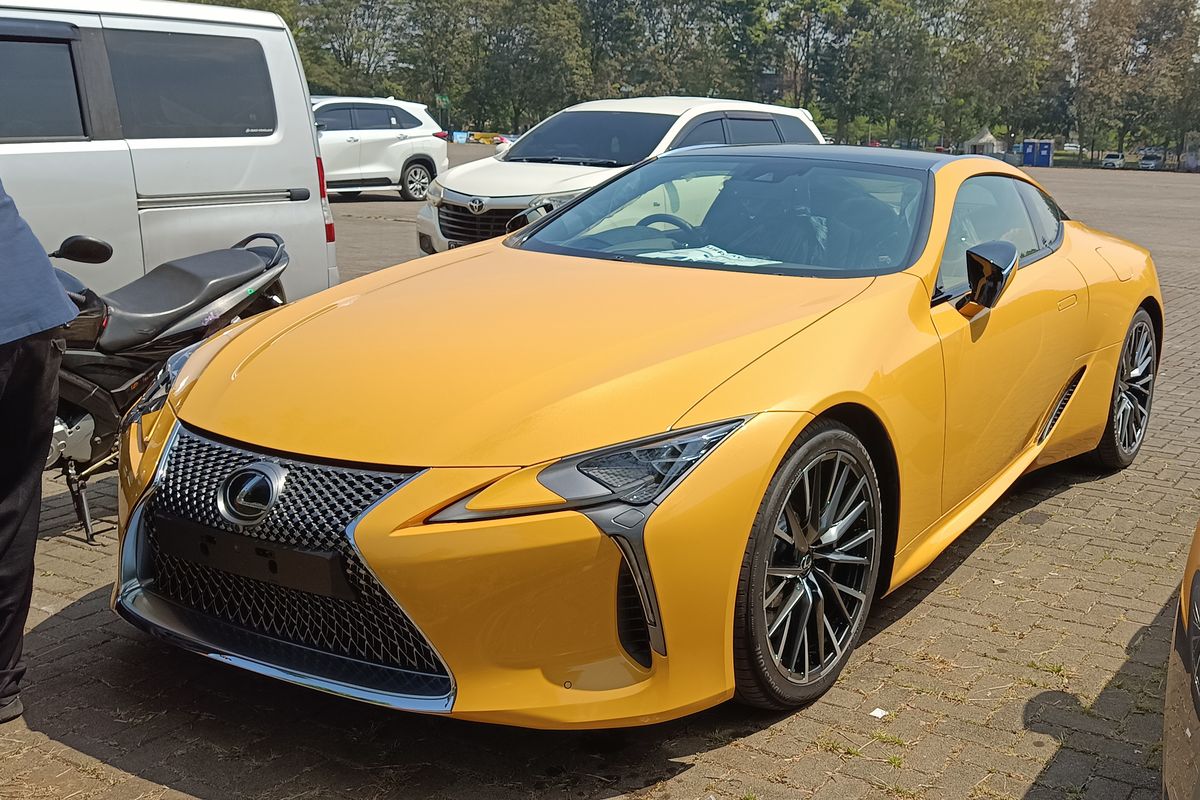 sedan sporty, GIIAS 2025, hybrid, Lexus LC 500h, LC 500h: Mobil Sport Hybrid dengan Performa Menggoda