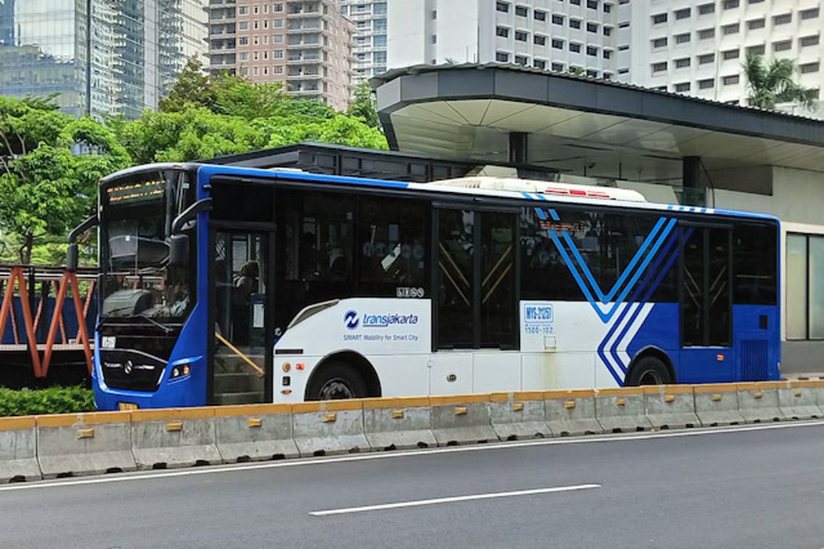 Bhayangkara, transportasi umum, Transjakarta, transjakarta, Transportasi Publik, Transportasi umum, bhayangkara, Tarif TransJakarta, Hari Bhayangkara, Naik Transjakarta Cuma Rp 1