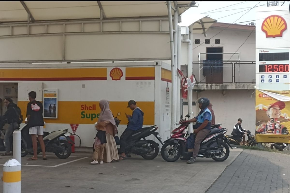 otomotif, SPBU, Shell, Bahlil Lahadalia, Shell Super, Catat, SPBU Shell yang Masih Jual Bensin Super di Jakarta Hari Ini