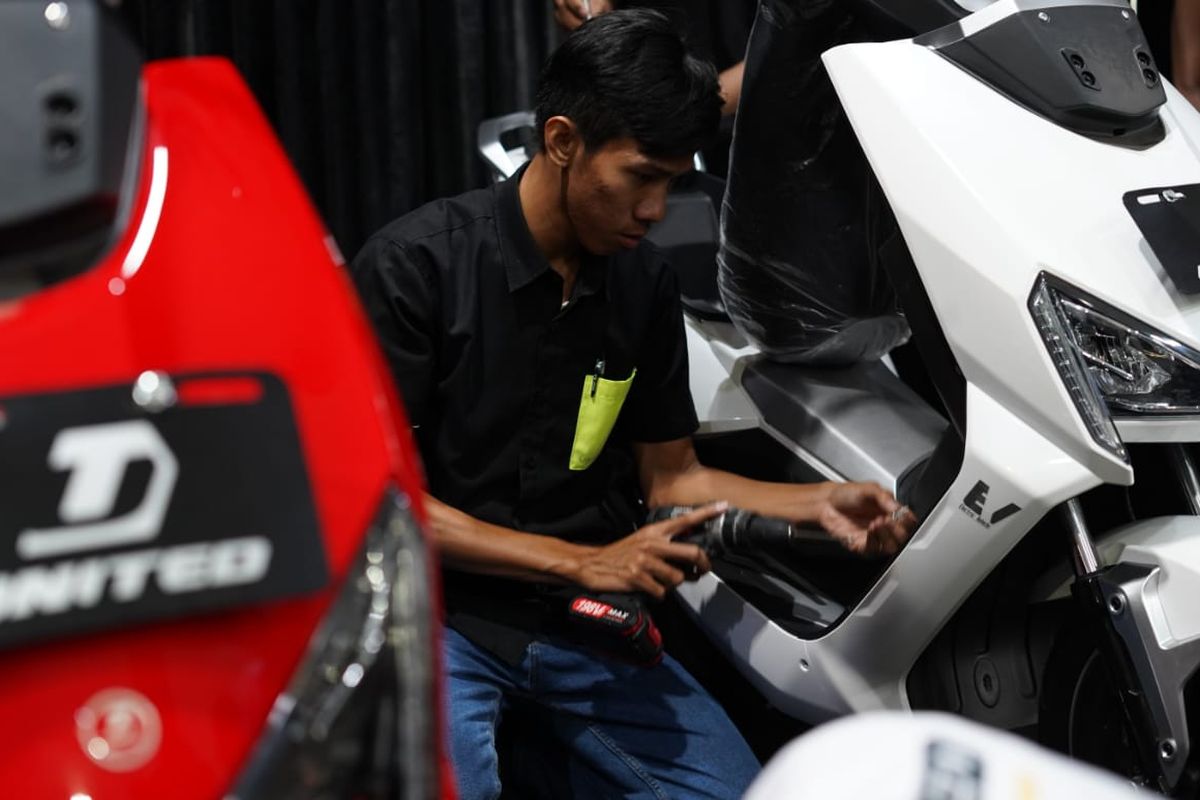motor listrik, United E-Motor, call center, United E-Motor Perluas Layanan Lewat Call Center 24 Jam