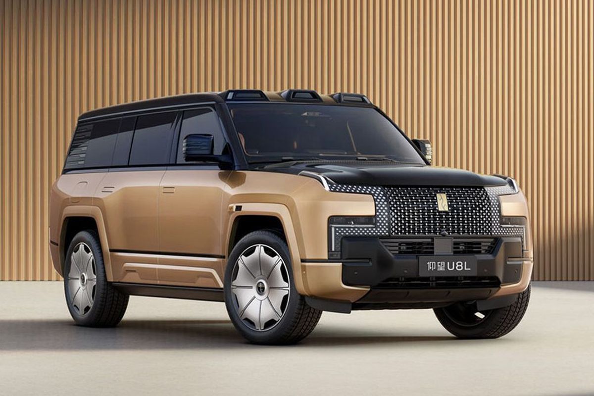 Yangwang U8L, Auto Shanghai 2025, SUV mewah, teknologi canggih, SUV Mewah, Yangwang U8L: SUV Mewah Terbaru dari BYD di Auto Shanghai 2025