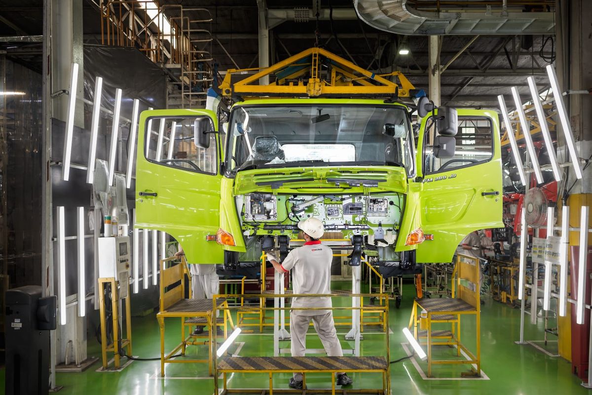 Hino Motors: Pabrikan Truk dengan TKDN Tertinggi di Indonesia