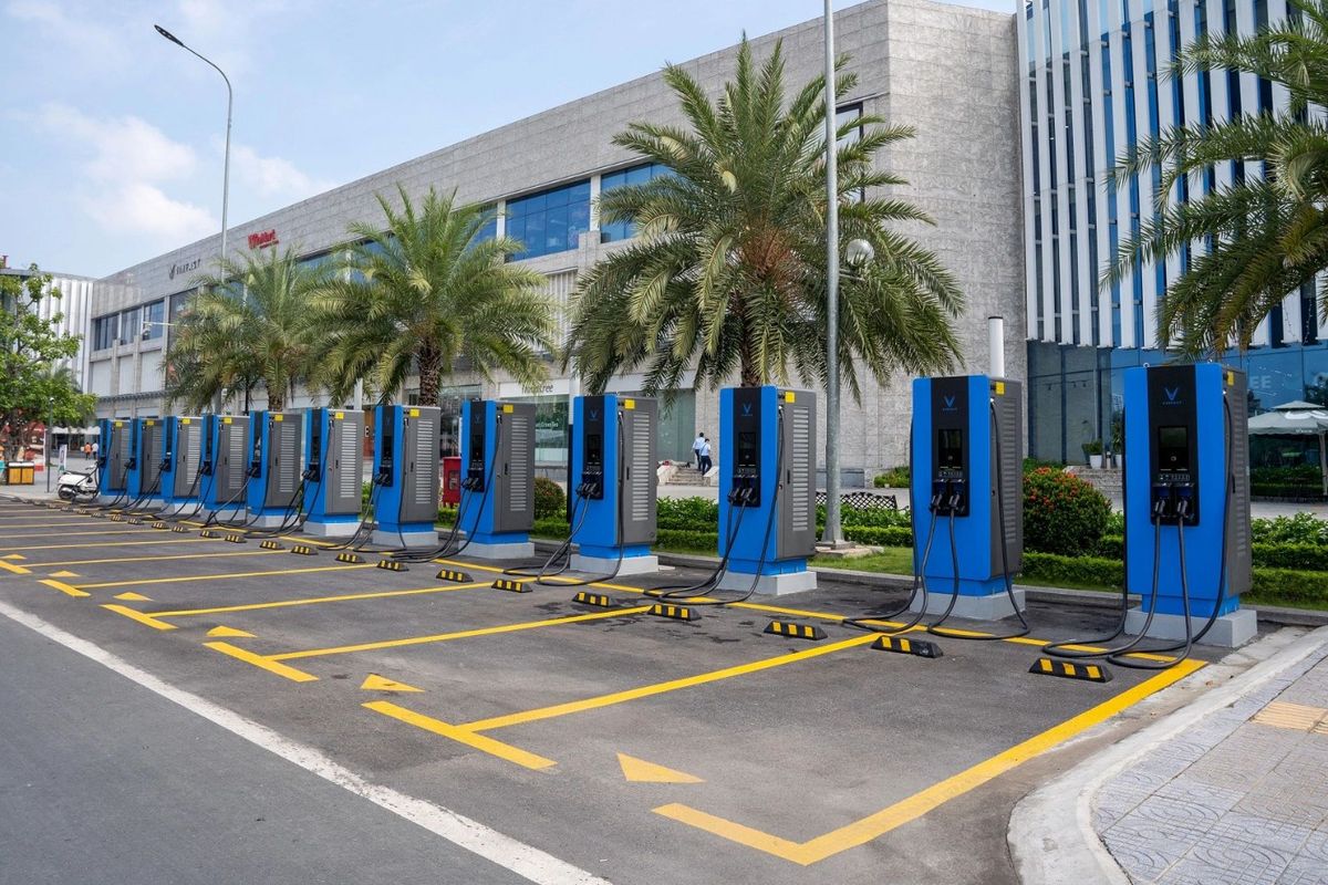 kendaraan listrik, VinFast, Kendaraan Listrik, SPKLU, VinFast Indonesia, mobil listrik, otomotif, Charging Station, VinFast Targetkan 63.000 SPKLU di Indonesia pada 2025