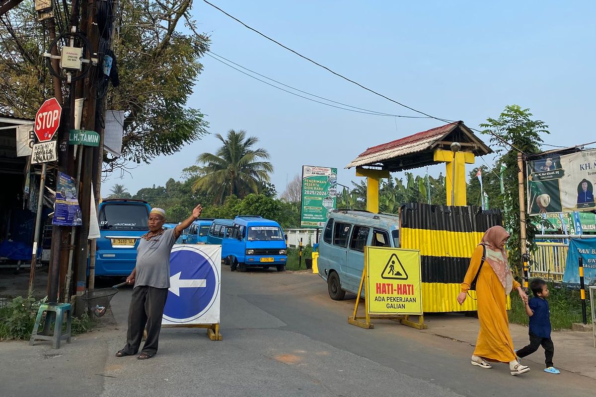 rute alternatif, penutupan jalan, Jalan Cipayung-Pitara, Citra Indah Yulianty, Jalan Cipayung-Pitara Ditutup Sampai 4 September 2025, Ini Alasannya