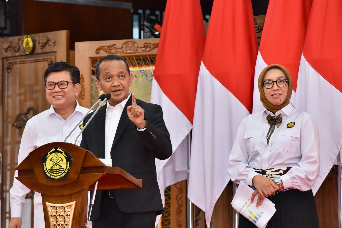 Bahlil Lahadalia, kendaraan listrik, hilirisasi nikel, Hilirisasi Nikel, Kendaraan listrik, target 2 juta unit, Target Ambisius 2 Juta Kendaraan Listrik Indonesia 2027-2028
