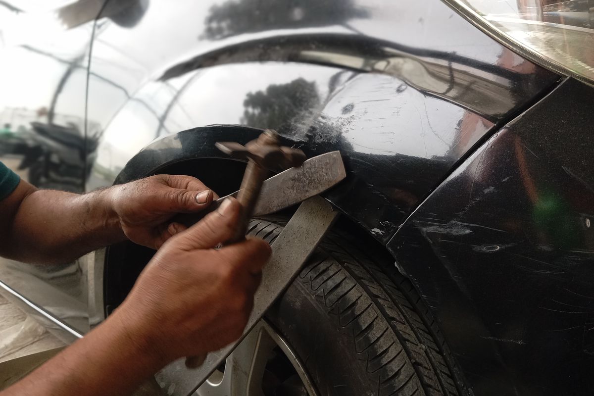 perbaikan bodi mobil, bengkel ketok magic, Suwari, teknik khusus, Mengapa Bengkel Ketok Magic Masih Populer di Kalangan Pemilik Mobil?