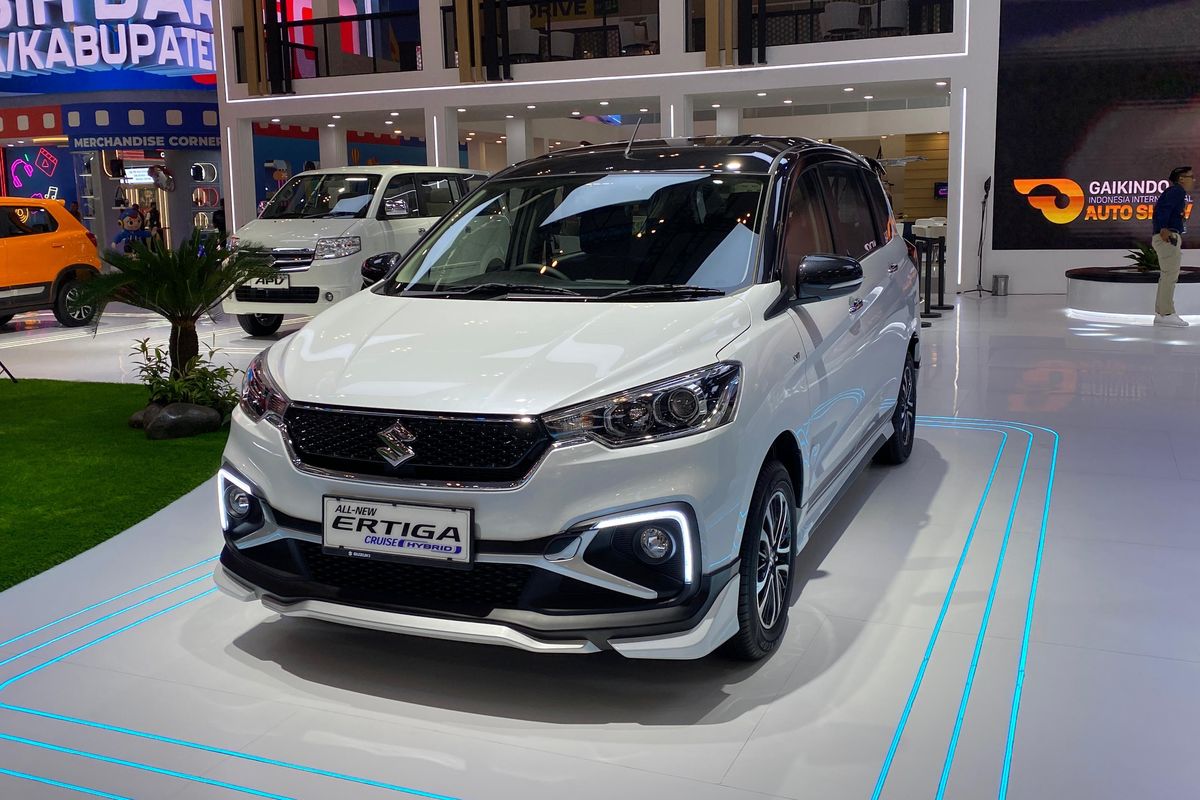 LMPV, Diskon Mobil, GIIAS 2025, promo kendaraan, LMPV Terjangkau di GIIAS 2025: Diskon Hingga Rp 40 Juta!