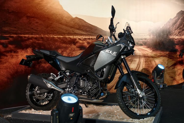 Pasokan Awal Kawasaki KLE 500 dan KLE 500 SE 200 Unit CBU Thailand