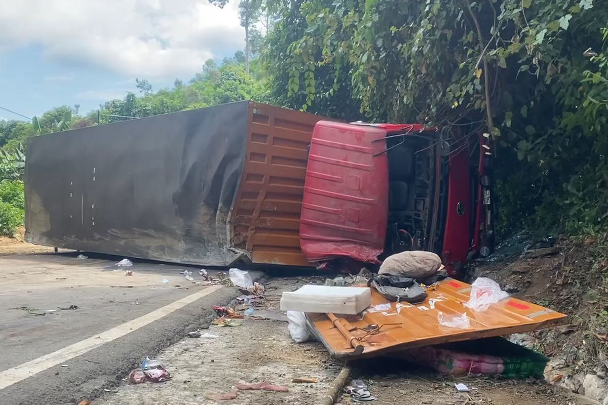 rem blong, engine brake, rem tangan, Rem tangan, sopir truk, Kesalahan Umum Sopir Truk dalam Mengoperasikan Rem