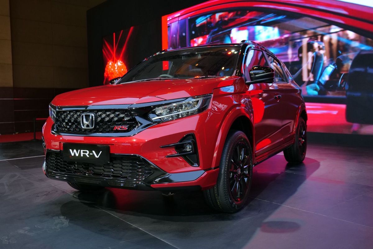 Harga WR-V Dikoreksi, Honda Fokus Rebut Pembeli SUV Pertama