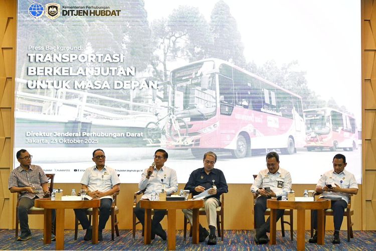 Kemenhub, Transportasi umum, bus listrik, kendaraan listrik, darat, energi, Proving Ground, transportasi hijau, Tekan Emisi, Kemenhub Dorong Elektrifikasi Transportasi Nasional