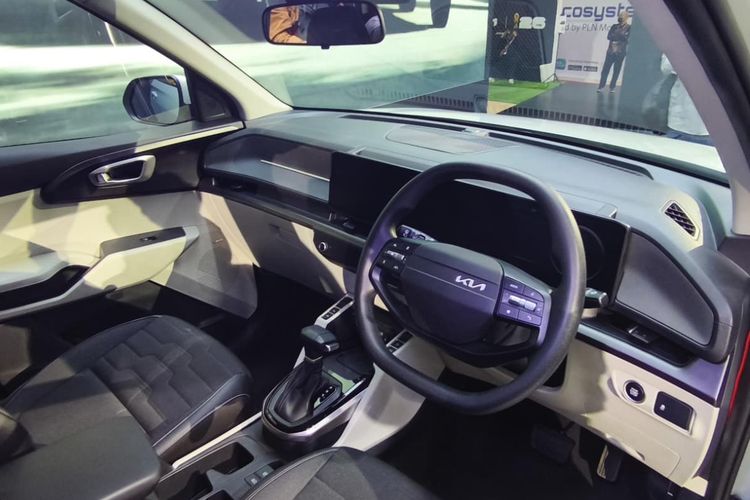 Dijual Rp 319 Juta, Ini Spesifikasi Lengkap All New Kia Carens