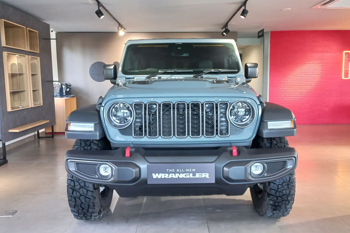 Donald Trump, Jeep Indonesia, Wrangler 4-Door Rubicon, donald trump, tarif trump, Tarif Trump Diblokir, Jeep Indonesia Tegaskan Tidak Berdampak