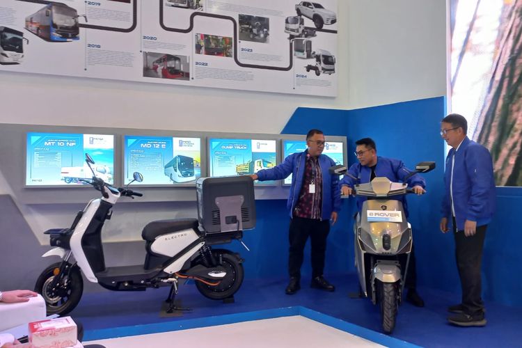 Dyandra Promosindo, Periklindo Electric Vehicle Show, PEVS, kendaraan listrik, STNK, motor listrik, mobil listrik, PEVS 2025, JIExpo Kemayoran, Motor Listrik, Tiket Masuk, Gratis Masuk PEVS 2025 Cukup Pakai STNK EV, Cek Syaratnya