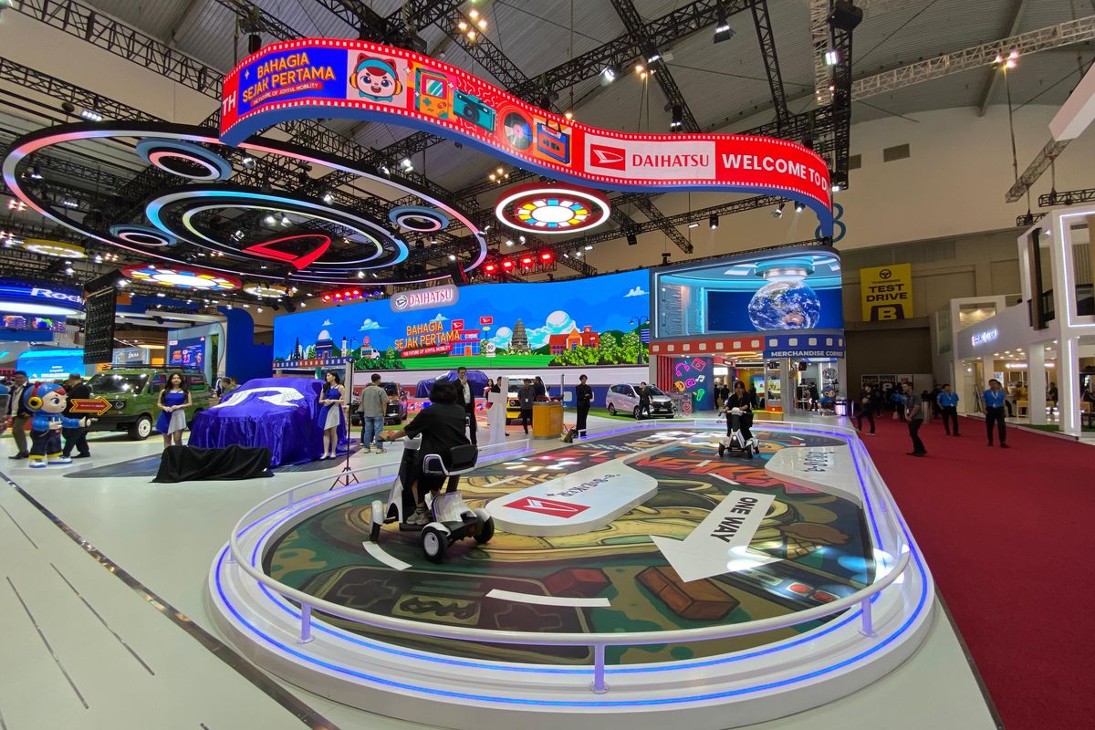 Daihatsu, GIIAS, GIIAS 2025, Daihatsu Rocky 2021, Daihatsu Rocky e-smart Hybrid, Daihatsu Ajak Masyarakat Rasakan Bahagia Sejak Pertama di GIIAS 2025