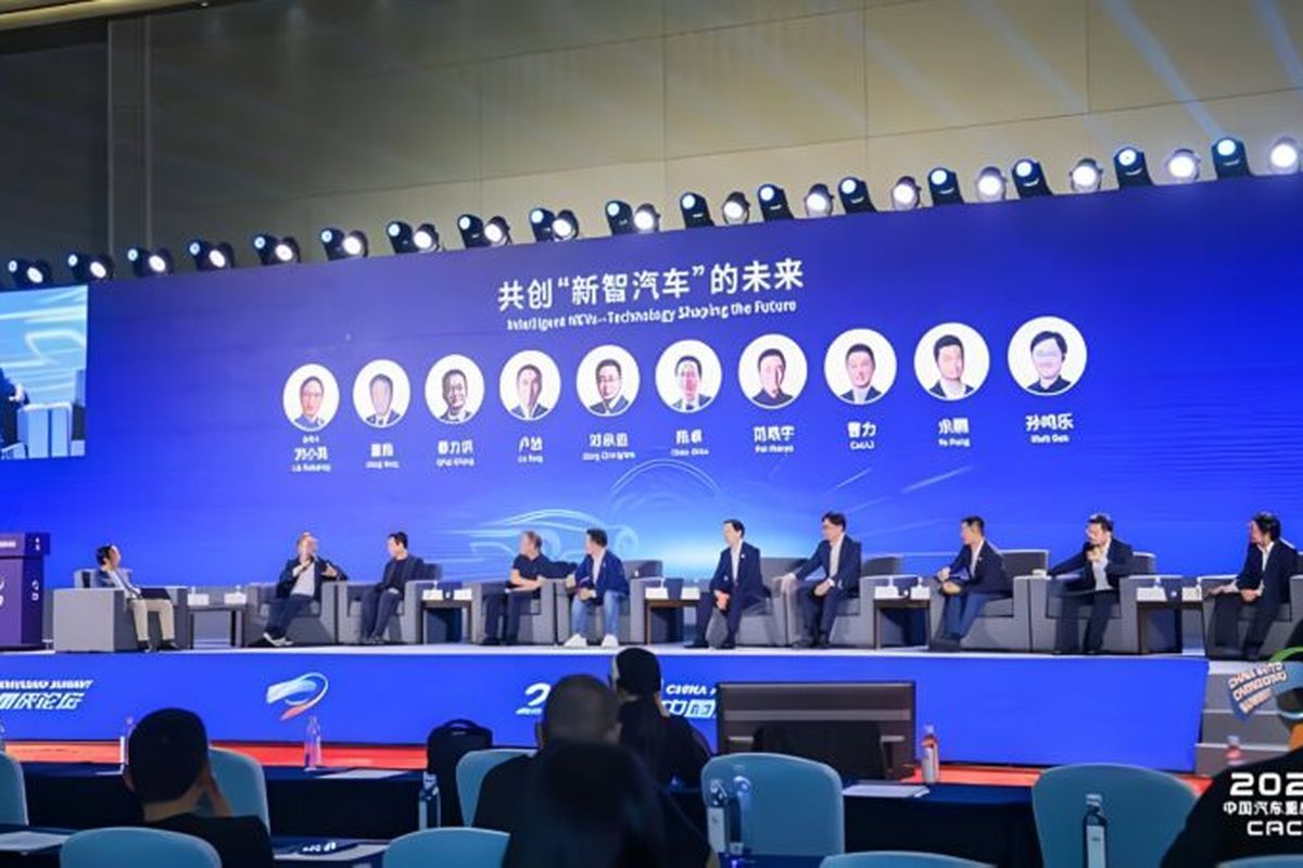 industri mobil, Geely, mobil china, industri mobil listrik, Industri Otomotif China Retak, BYD dan Geely Saling Sindir di Forum