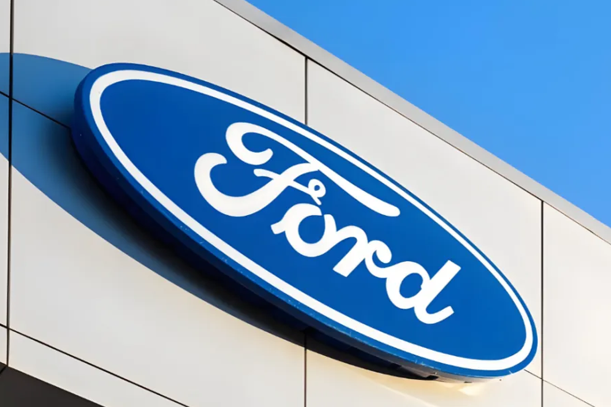 Bos Ford Terus Terang Belajar dari Mobil Listrik China untuk Bersaing
