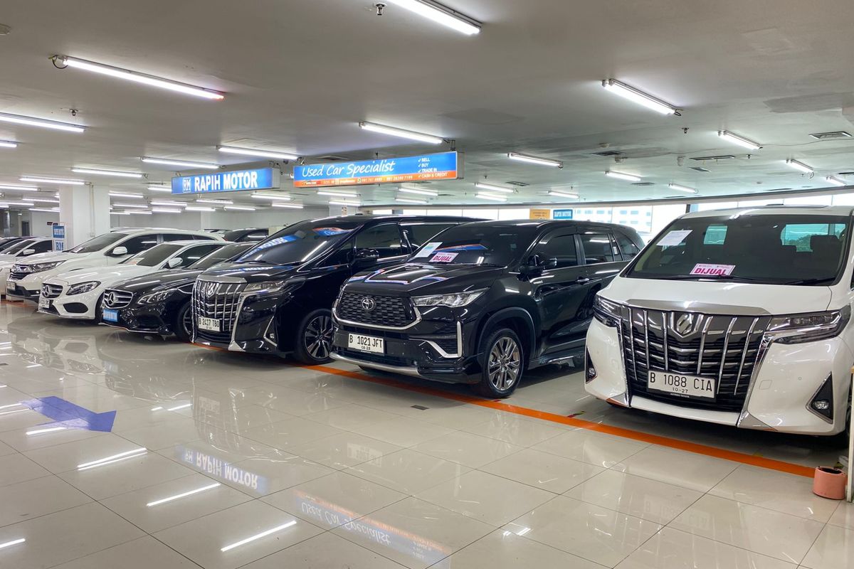 Toyota Alphard, harga mobil baru, mobil bekas, Denza D9, Denza D9 Ancam Harga Toyota Alphard Bekas
