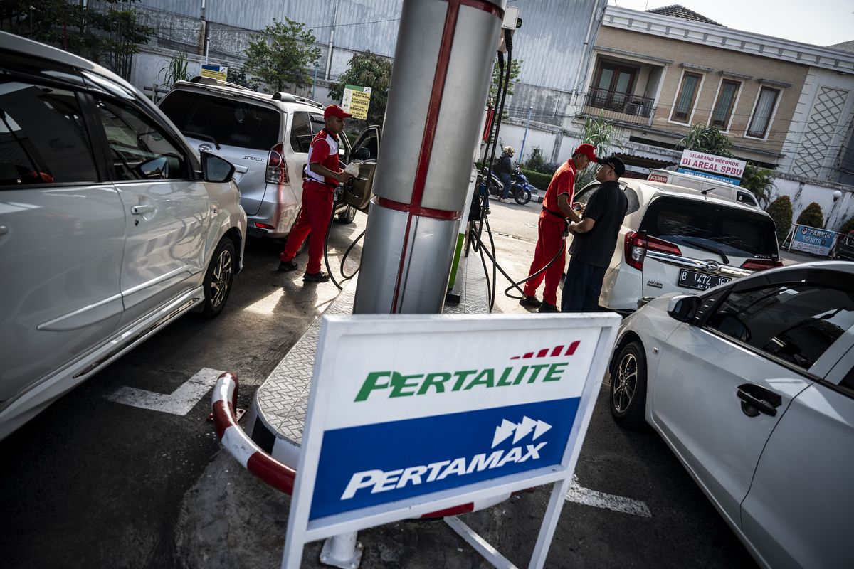 Mei 2025, Pertamina, Harga BBM, penyesuaian harga, harga BBM, pertamina, Harga BBM Mei 2025 Turun Lagi, Simak Daftar Terbaru