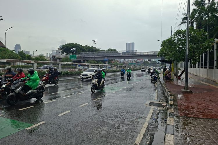 Ada Demo Buruh di Gedung DPR, Potensi Macet Simak Jalur Alternatifnya