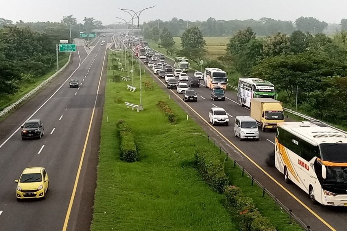 Tol Semarang, One Way, sony susmana, kecepatan 60 Kpj, One Way di Tol saat Mudik Lebaran, Mana Lajur untuk Mendahului?