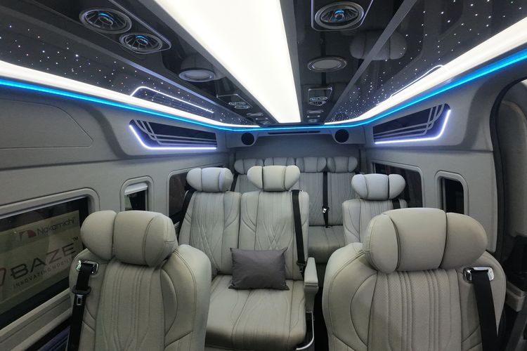Modifikasi Interior Toyota HiAce Terbaru dari Baze