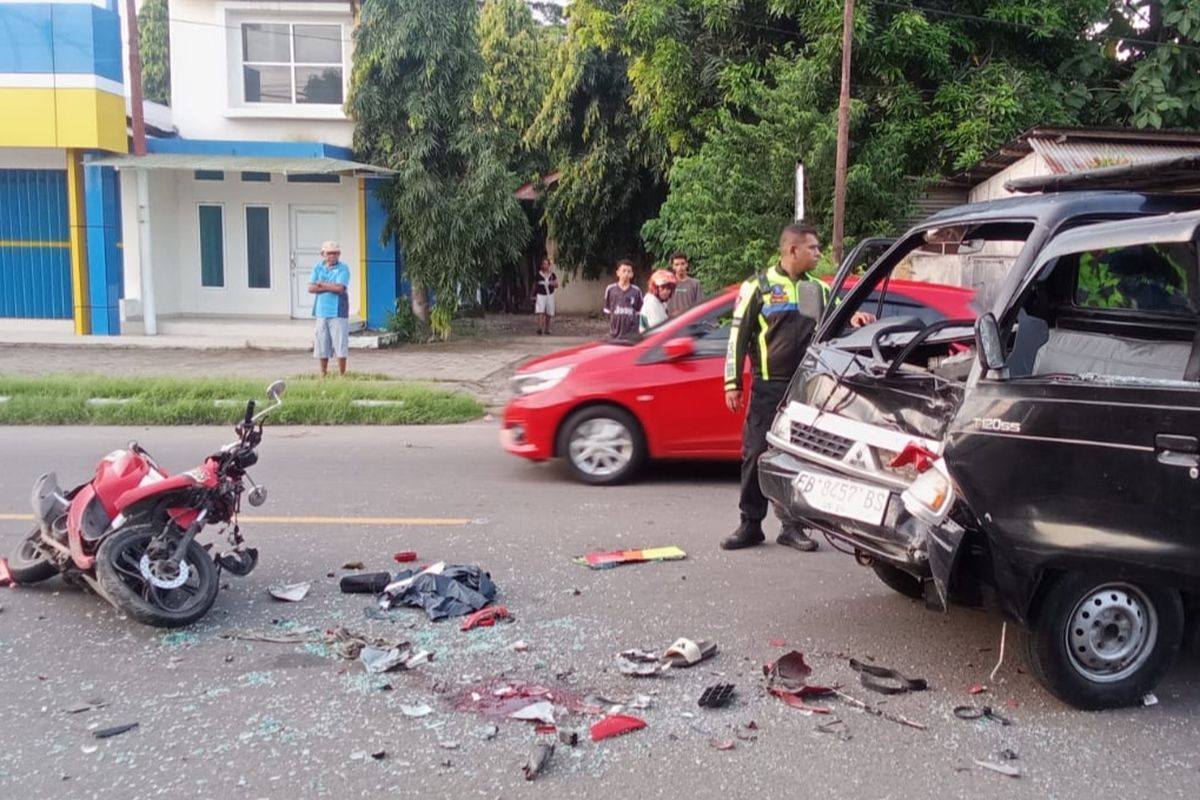 persimpangan, kecelakaan, tabrakan, kebiasaan buruk, tabrakan motor, Kebiasaan Buruk Pengendara di Indonesia, Ngebut di Persimpangan