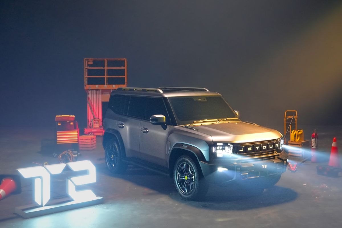 SUV mewah, Moch Ranggy Radiansyah, SUV Mewah, Jetour T2, GIIAS 2025, Jetour T2: Kombinasi Desain Unik dan Fungsionalitas SUV Mewah