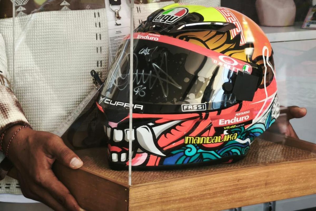 MotoGP, Pertamina Lubricants, helm agv, MotoGP Mandalika, Helm, Pertamina Lelang Helm Bertanda Tangan Valentino Rossi, Laku Rp 15 Juta