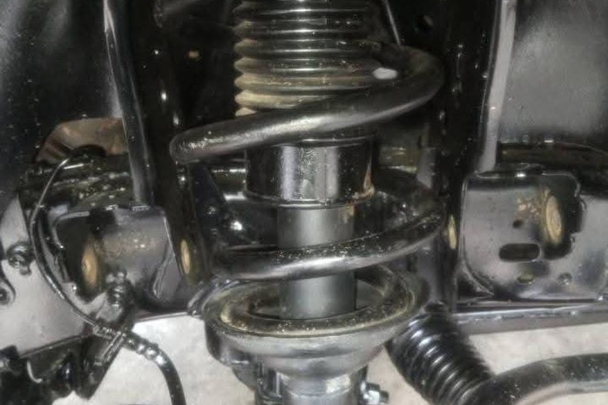 shock absorber, Shock absorber, perbaikan mobil, biaya perbaikan, bengkel Klaten, Tips Memperbaiki Shock Absorber Tanpa Ganti Baru