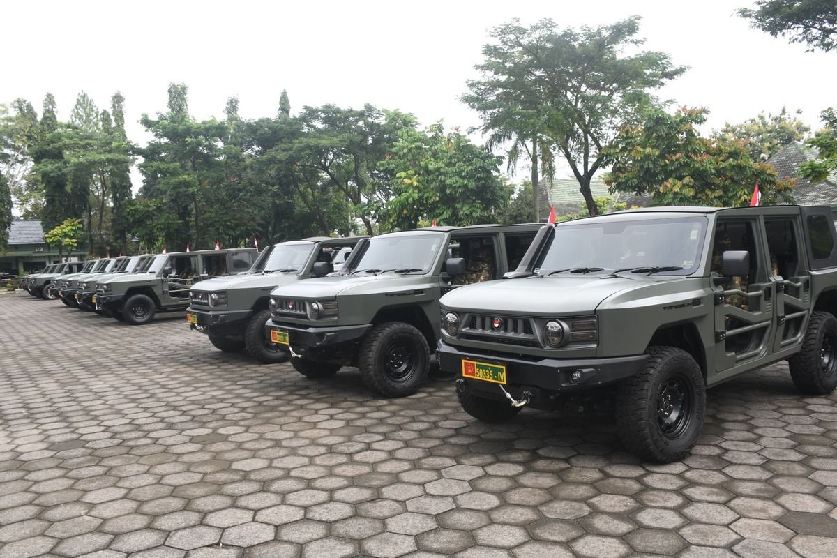 mobil nasional, maung, Maung Pindad, Pindad Maung, Pindad MV3 Garuda Limousine, Meluncur 3 Tahun Lagi, Prabowo Mau Pejabat Negara Pakai Mobil Nasional