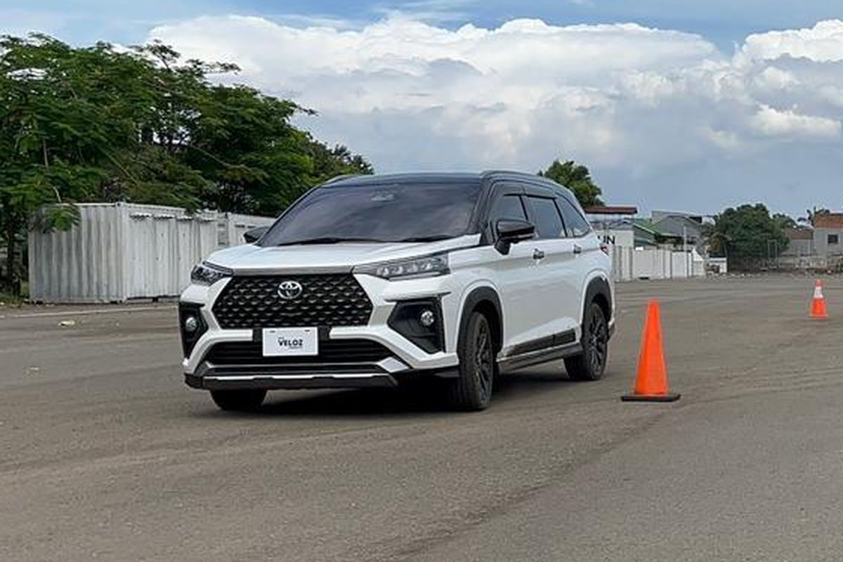 Quick Drive Toyota Veloz Hybrid, Terasa Beda dan Lebih Bertenaga