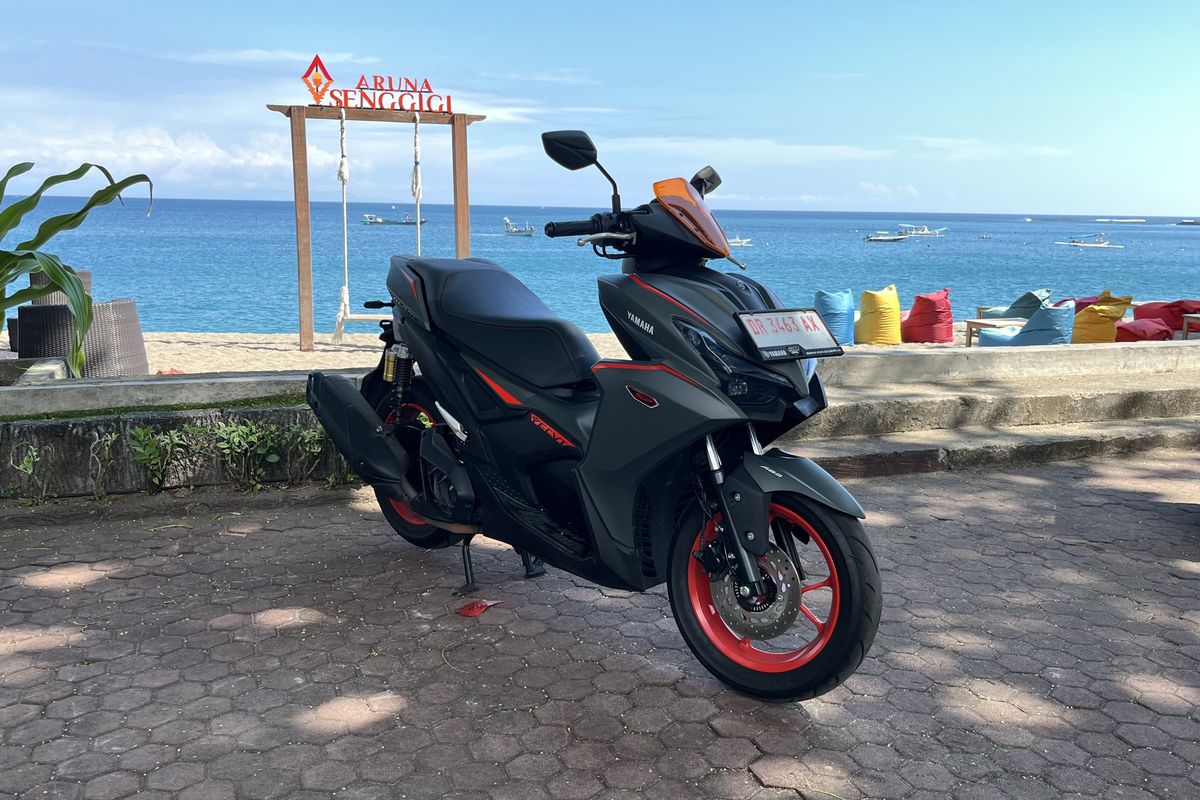 skutik bongsor, Yamaha Aerox, QJMotor Viento 180, Rifki Maulana, Yamaha Aerox vs QJMotor Viento 180: Siapa yang Unggul?