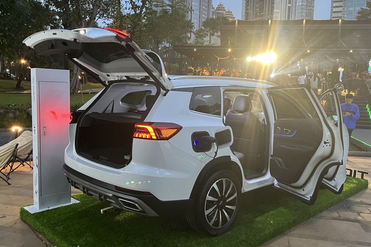 Chery Tiggo 8 CSH, Mobil Hybrid dengan Jarak Tempuh Efisien